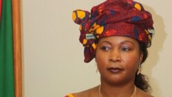 Antiga ministra moçambicana Helena Taipo nega envolvimento em crimes mas admite desvios - 2:20