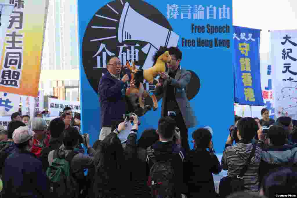 香港記協星期日下午發起“企硬反滅聲,撐言論自由”的遊行3 (香港記者協會臉書圖片)