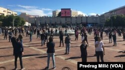 Detalj sa protesta ugostitelja u Podgorici zbog pooštravanja antipandemijskih mera 