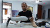 Devolver la esperanza: el nicaragüense escultor de piernas en Costa Rica