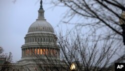 Pemandangan Gedung Capitol di Washington, 5 Desember 2017.