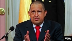 Presiden Venezuela Hugo Chávez menjalani kemoterapi kedua untuk penyakit kanker di Havana, Kuba.