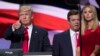 Ex-colaboradores de Trump em prisão domiciliária