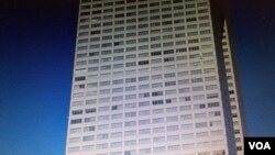 東芝其名來自百年以上總部位於東京港區芝浦的地名簡稱（美國之音歌籃拍攝）