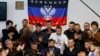 Wakil-wakil separatis pro-Rusia di Donetsk, Ukraina timur menegaskan Kamis (8/5), mereka akan tetap melakukan referendum hari Minggu 11/5.