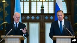 რუსეთის საგარეო საქმეთა მინისტრი სერგეი ლავროვი და გაეროს წარმოამდგენელი სირიის საკითხებში შტეფან დე მისტურა