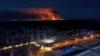 Kebakaran hutan di dekat instalasi pembangkit listrik tenaga nuklir Chernobyl di Ukraina Jumat malam, 10 April 2020. (Foto: dok).