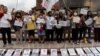 Aksi demo para kerabat korban perang narkoba saat putusan ICC membuka jalan bagi penyelidikan atas pembunuhan di Filipina. 