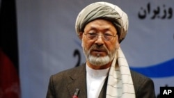 شورای عالی صلح "کنفرانس ملی مشورتی صلح با بزرگان قومی و جهادی و نمایندگان شوراهای ولایتی" را برای دو روز در کابل راه اندازی کرد 