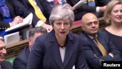 Britanska premijerka Tereza Mej tokom debate u parlamentu