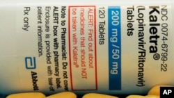Obat HIV merk Kaletra buatan Abbott Laboratories' tampak di sebuah apotek di Chicago, 5 Juni 2007. 