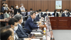 이인영(가운데) 한국 통일부장관이 지난해 남북교류협력추진협의회에서 발언하고 있다. (자료사진)