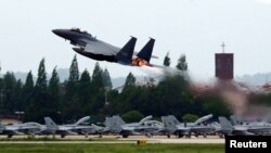 一架戰機2018年5月16日從南韓光州空軍基地起飛