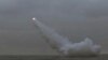 Korea Utara menembakkan dua rudal dari kapal selam yang menyerang target bawah laut di lokasi yang dirahasiakan di Korea Utara, 12 Maret 2023. (Foto: KCNA via REUTERS)
